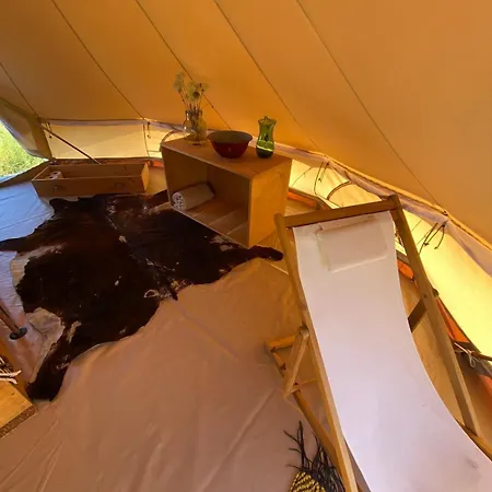 Luxe tent Waldquartier Naschgarten Zelt