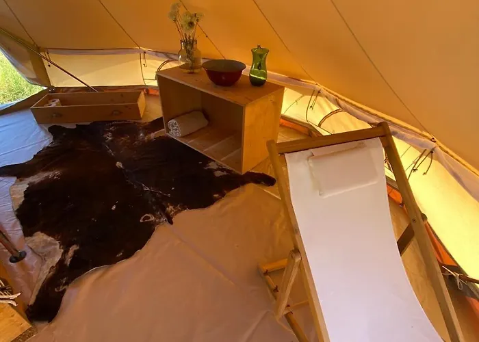 Luxuszelt Waldquartier Naschgarten Zelt