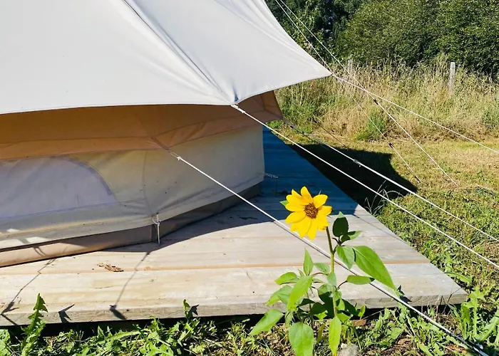 Luxuszelt Waldquartier Naschgarten Zelt Kautzen